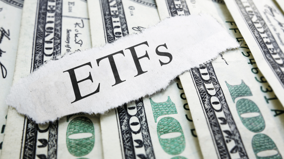 Fidelity y Galaxy anuncian tarifas para ETF de Bitcoin antes de su aprobación por la SEC